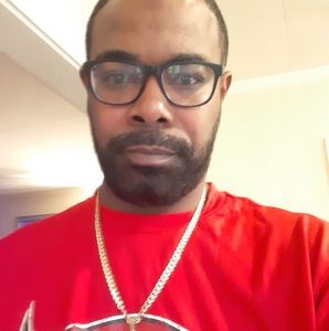 Meet your Posher, Deejay